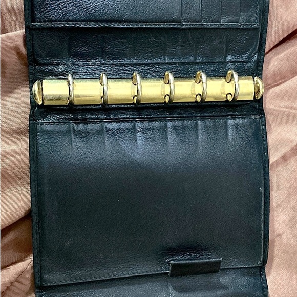 Vintage Pre-owned Gianni Versace Medusa Tri-fold black leather wallet/planner - Picture 11 of 16